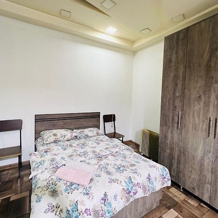 Nice And Sunny 1 Room Studio Near City Center + Open Balcony Yerevan Exterior photo